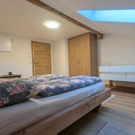 Апартаменти Heu Und Himmel Loft Інсбрук